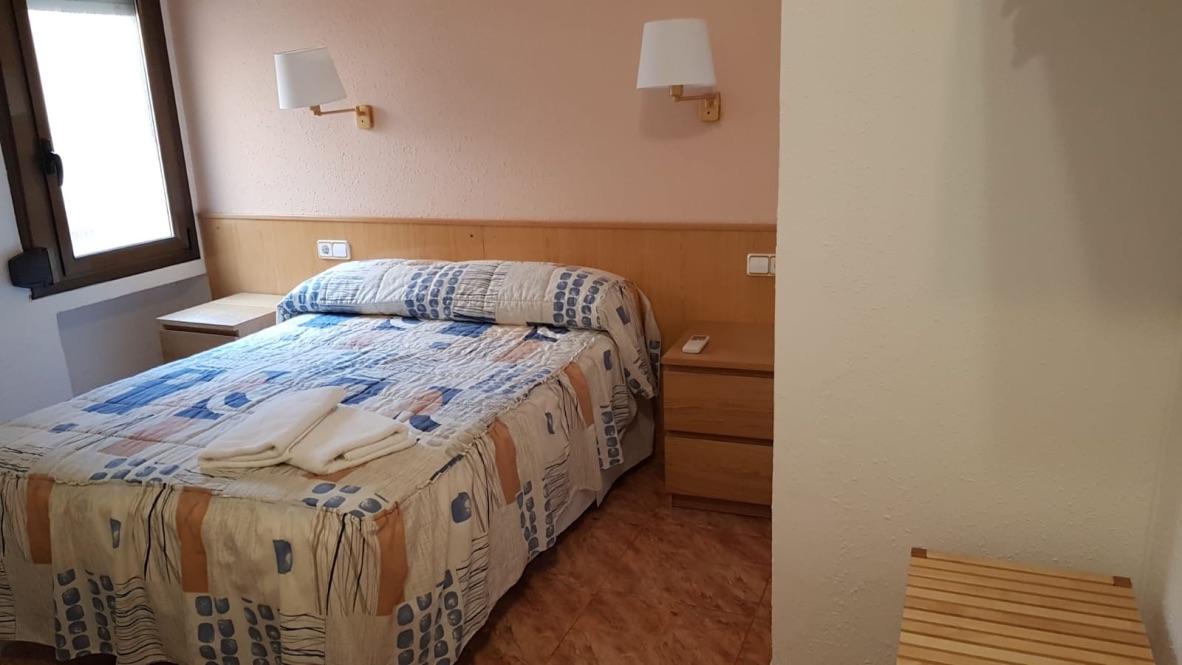 Hostal Rio De Castro Барселона Екстериор снимка