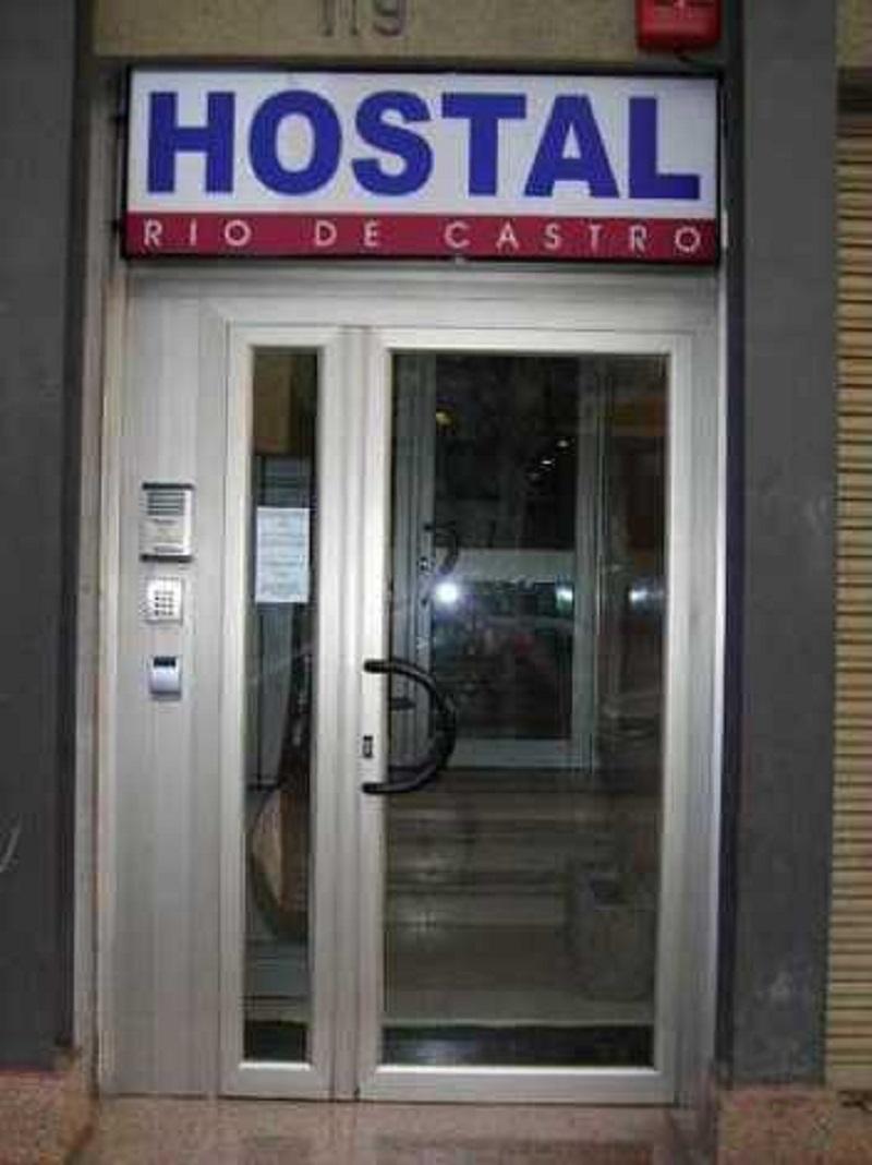 Hostal Rio De Castro Барселона Екстериор снимка