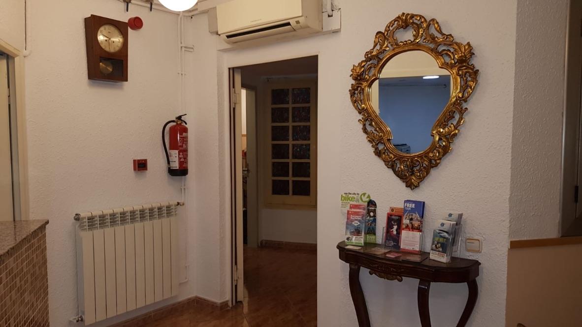 Hostal Rio De Castro Барселона Екстериор снимка