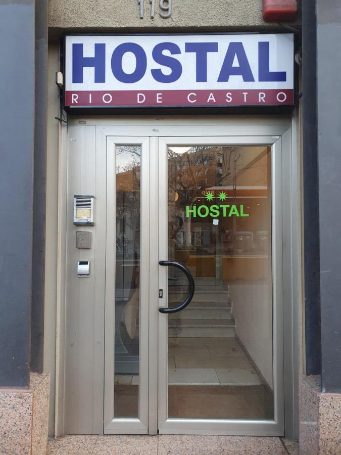 Hostal Rio De Castro Барселона Екстериор снимка
