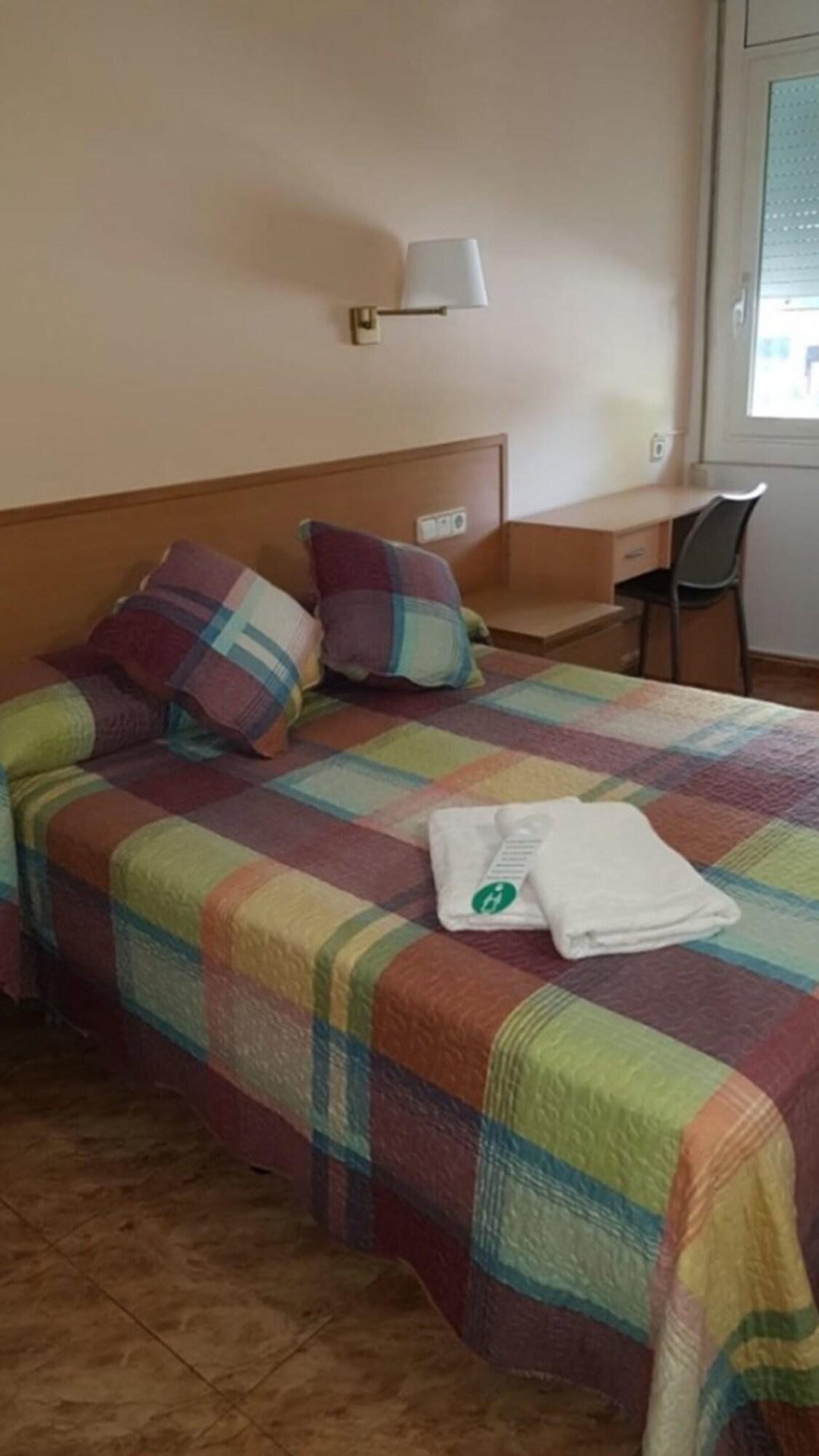 Hostal Rio De Castro Барселона Екстериор снимка