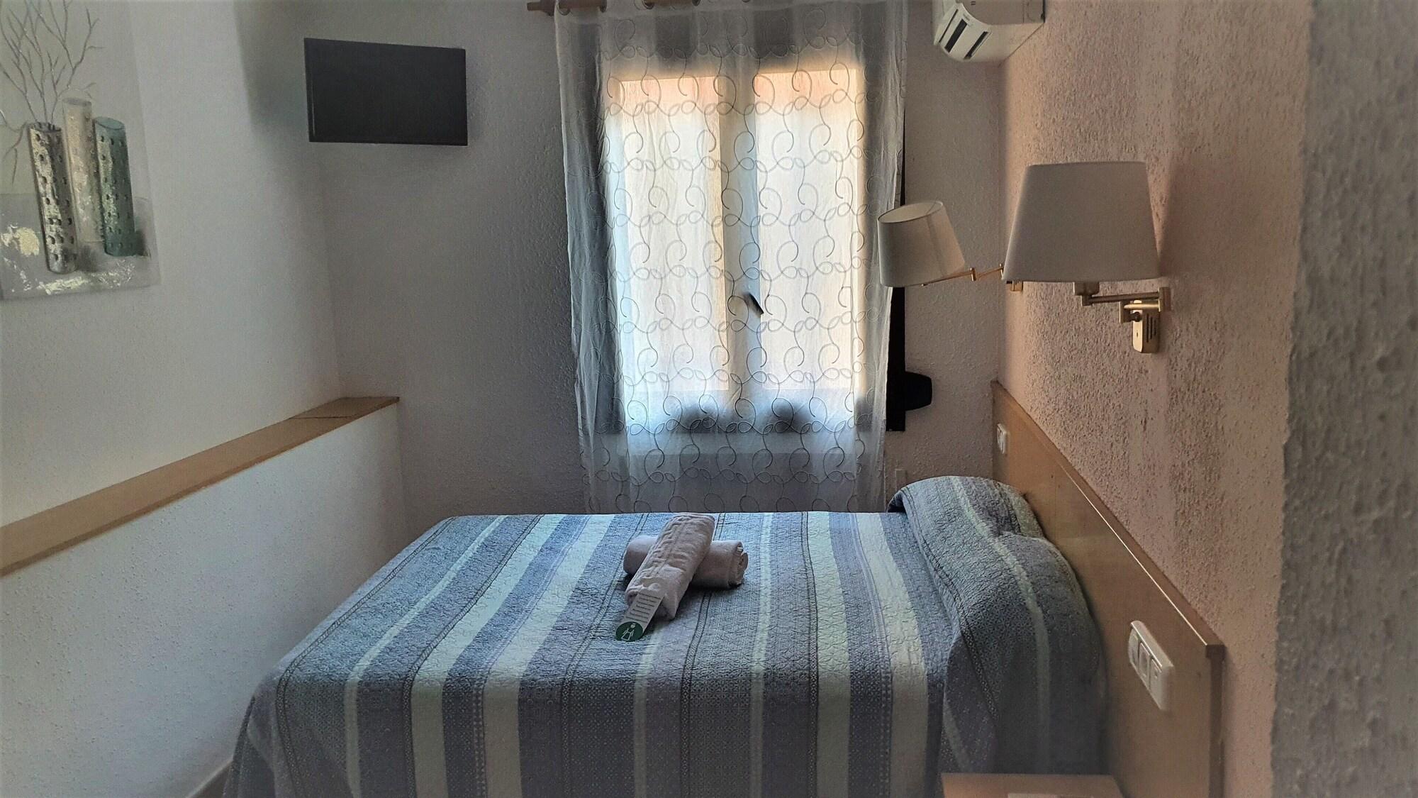 Hostal Rio De Castro Барселона Екстериор снимка