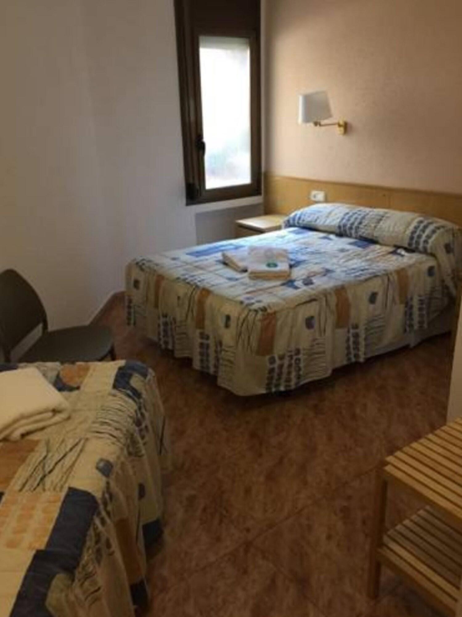 Hostal Rio De Castro Барселона Екстериор снимка