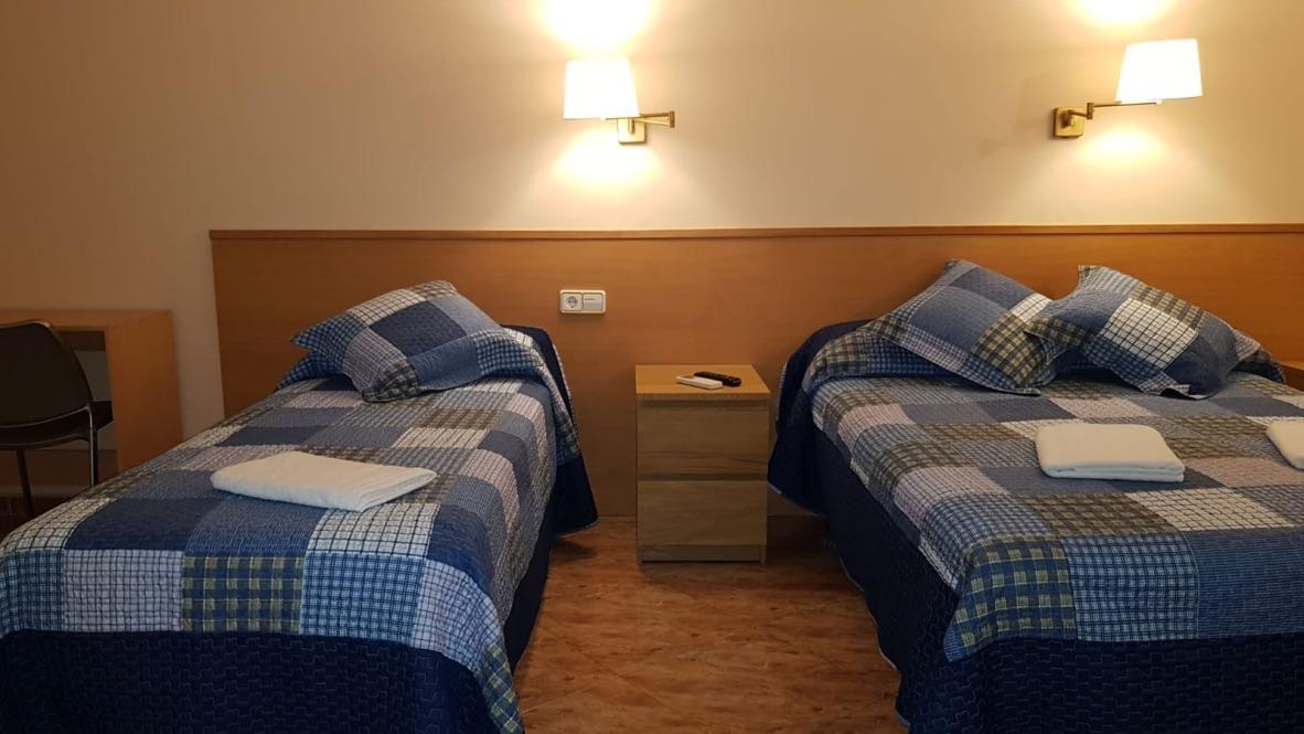 Hostal Rio De Castro Барселона Екстериор снимка
